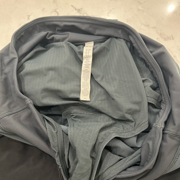 CRZ YOGA Mid Rise Women's Athletic Shorts - Picture 8 of 8